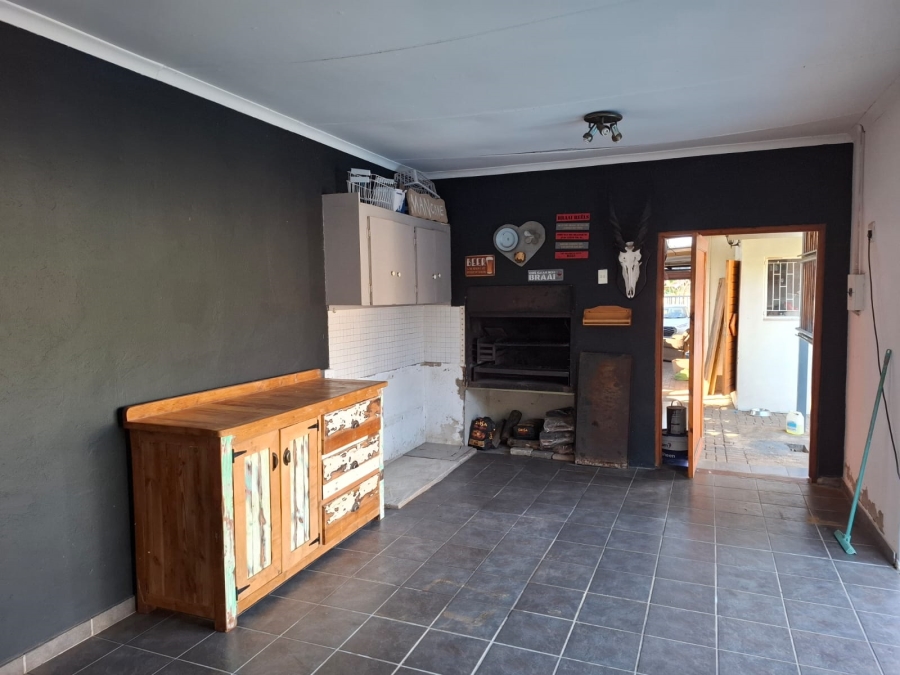 3 Bedroom Property for Sale in Geelhoutpark North West